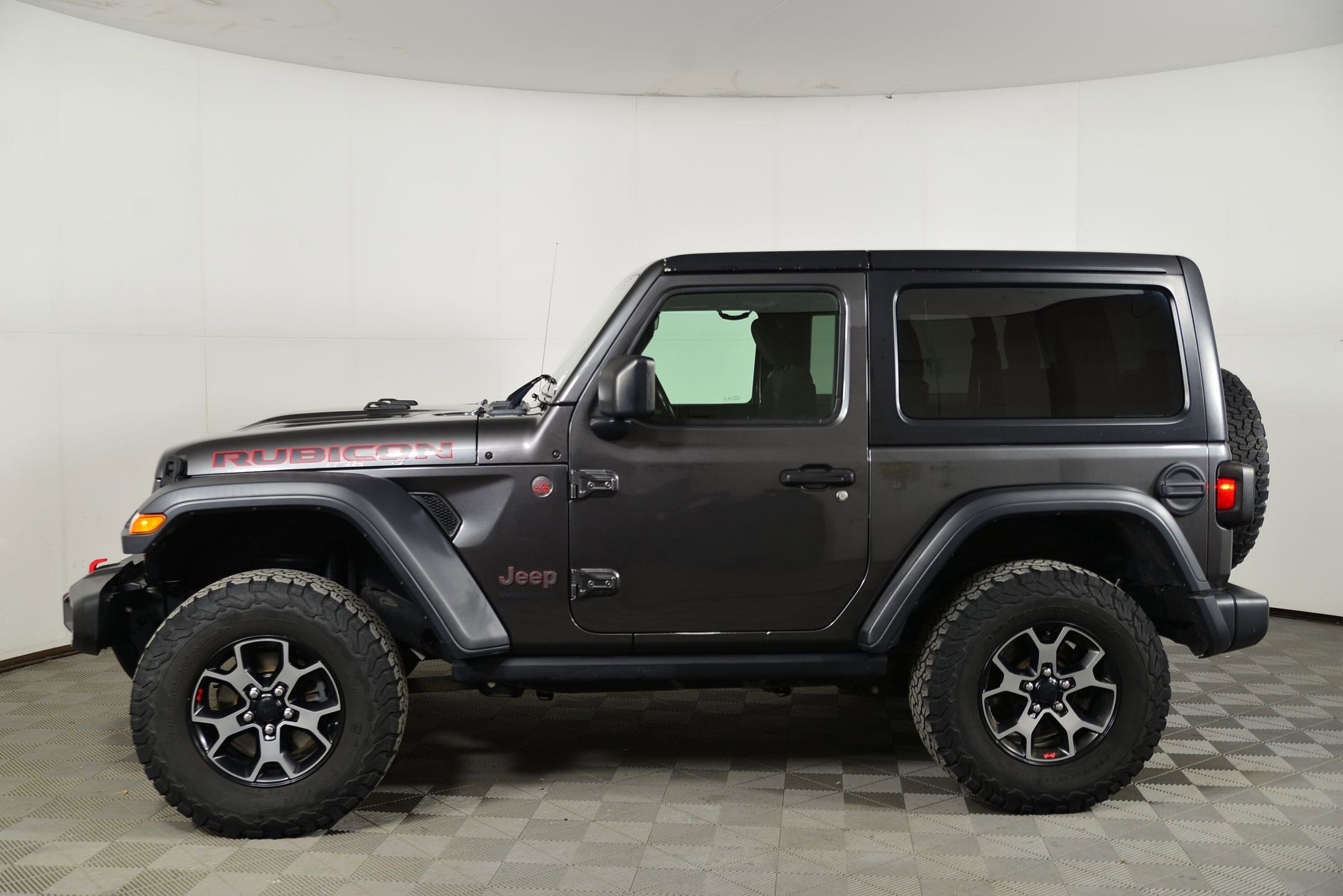 Used 2018 Jeep Wrangler Rubicon w/ Cold Weather Group image 2