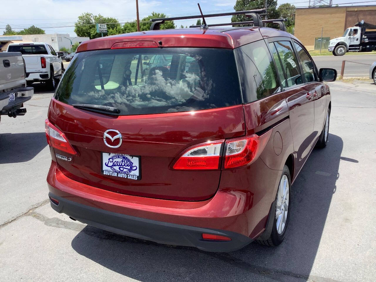 Used 2012 MAZDA MAZDA5 Sport FWD image 9