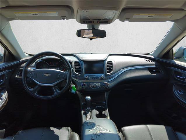 Used 2016 Chevrolet Impala LT FWD image 19