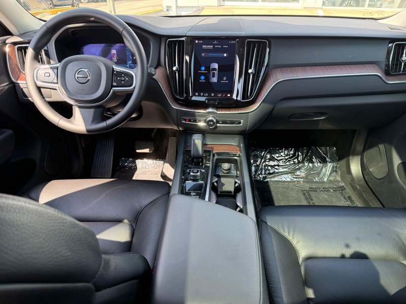 Certified 2023 Volvo XC60 B5 Plus w/ Climate Package AWD/4WD image 12