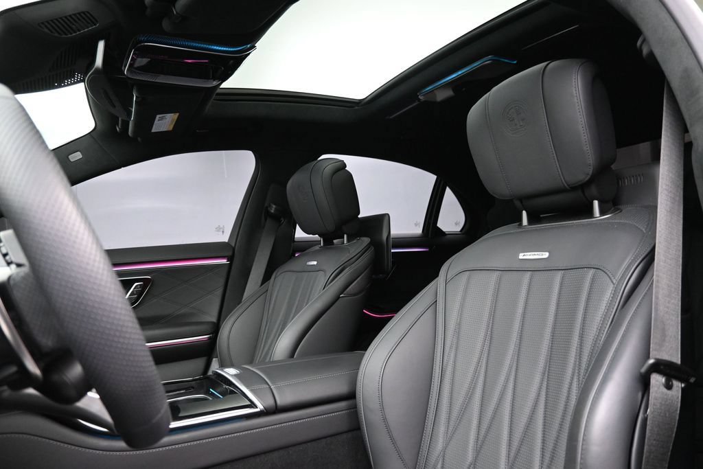 Used 2025 Mercedes-Benz S 63 AMG S image 5
