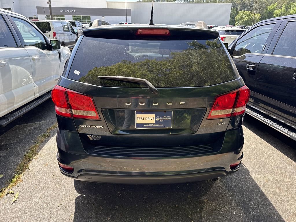 Used 2014 Dodge Journey SXT image 17