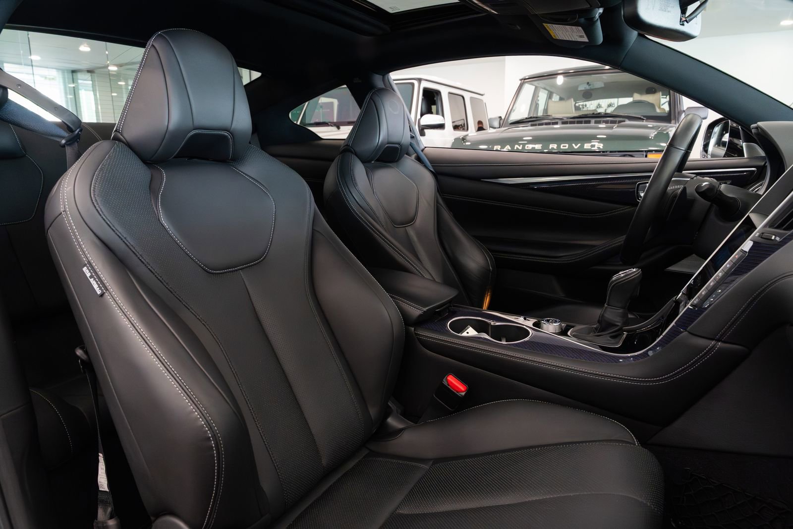 Used 2017 INFINITI Q60 Red Sport 400 image 9