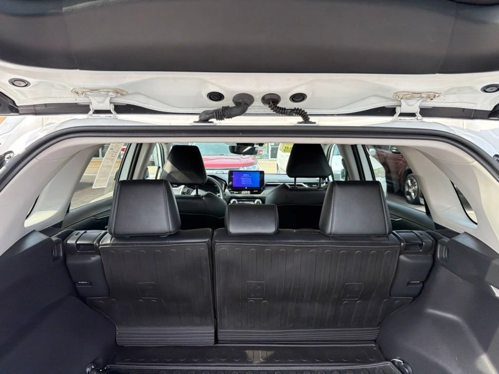 Used 2023 Toyota RAV4 XLE Premium AWD/4WD image 14