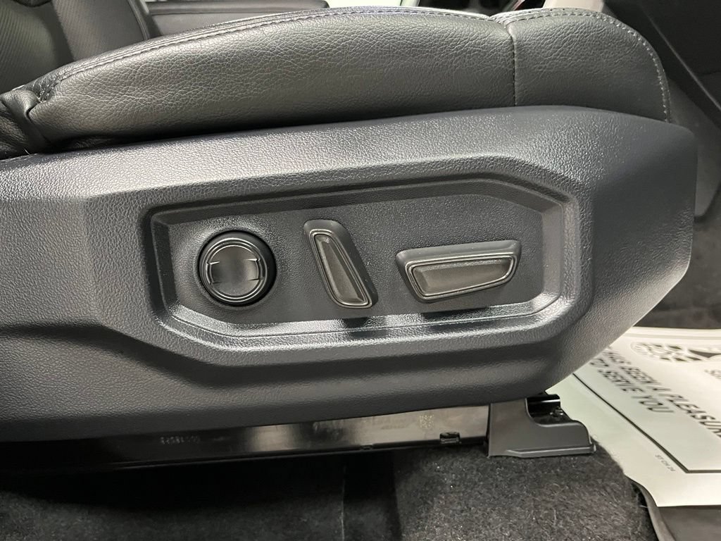 Used 2022 Toyota Tundra Limited w/ TRD Off-Road Package AWD/4WD image 58