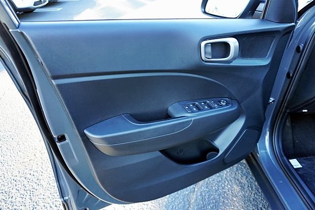 New 2026 Hyundai Venue SE FWD image 25