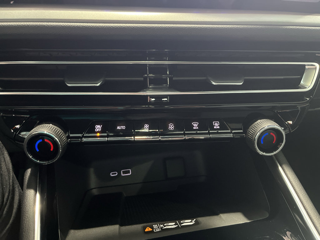 New 2026 Chevrolet Traverse LT FWD image 25