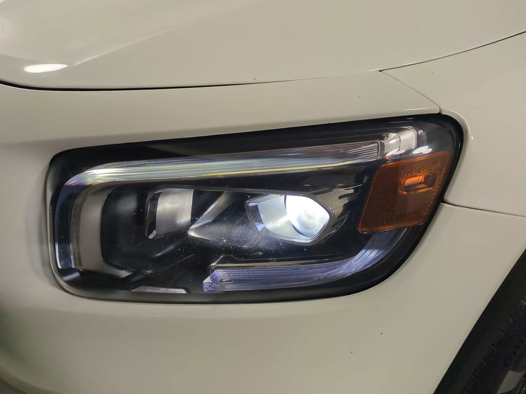 Used 2022 Mercedes-Benz GLB 250 image 10