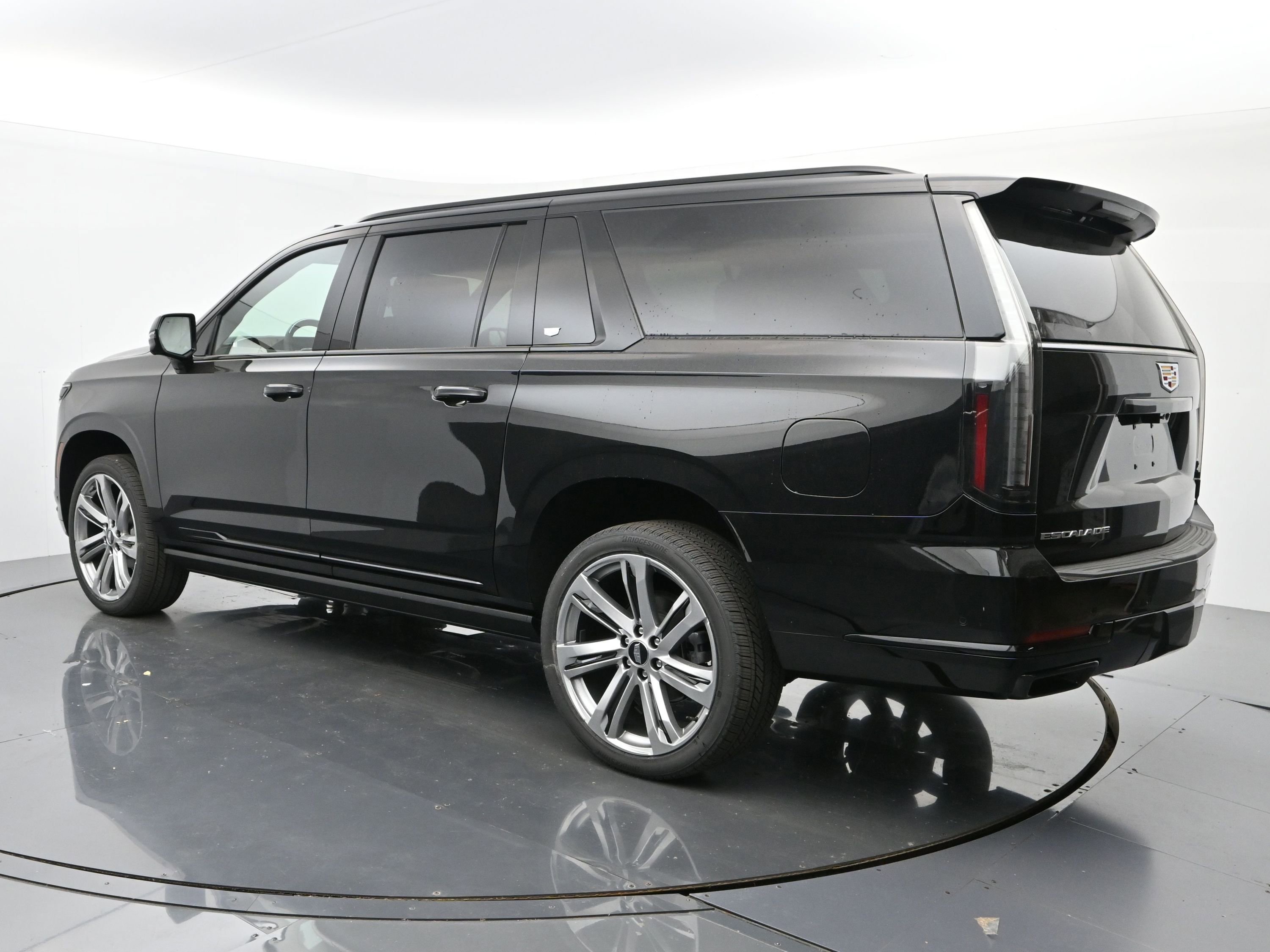 New 2026 Cadillac Escalade ESV Platinum Sport AWD/4WD image 3