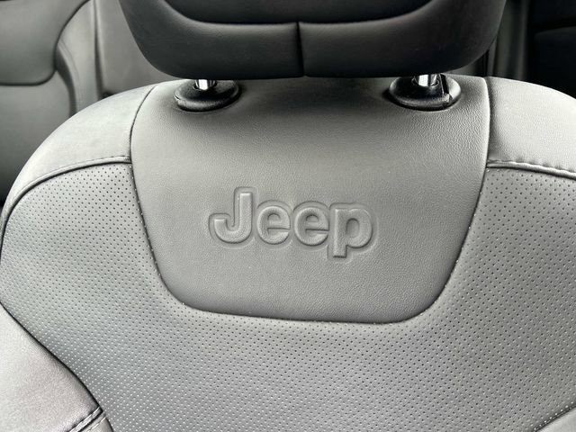Used 2022 Jeep Cherokee Limited AWD/4WD image 27