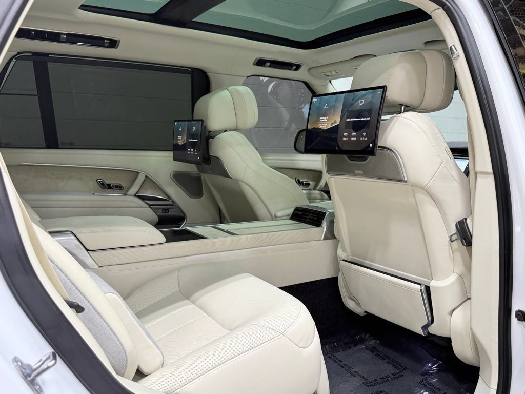 Used 2023 Land Rover Range Rover SV AWD/4WD image 61