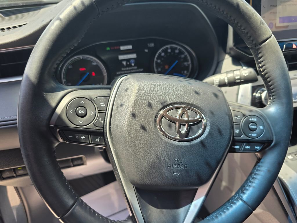 Used 2023 Toyota Venza LE AWD/4WD image 15