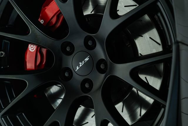 Used 2016 Dodge Challenger SRT Hellcat RWD image 6