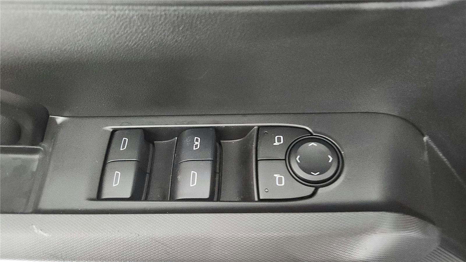 Used 2024 Chevrolet Colorado LT w/ LT Convenience Package AWD/4WD image 10