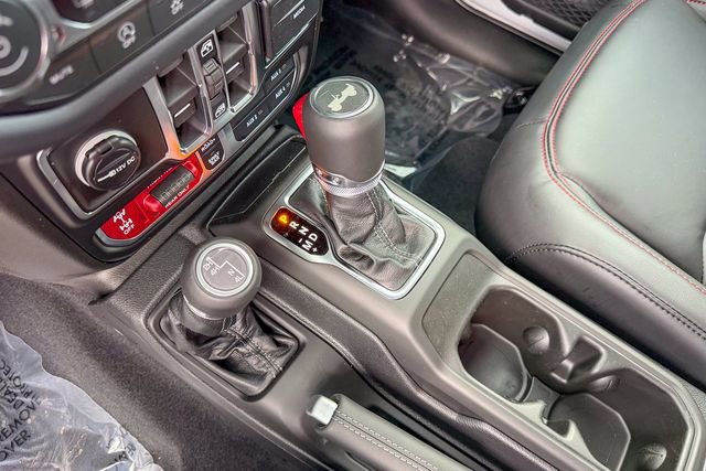 New 2026 Jeep Wrangler Unlimited Rubicon w/ Technology Group image 23