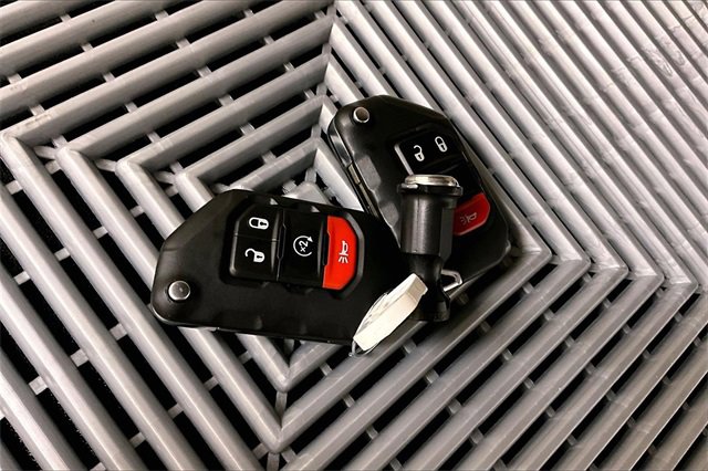 Used 2023 Jeep Wrangler Unlimited Sahara w/ Cold Weather Group image 10