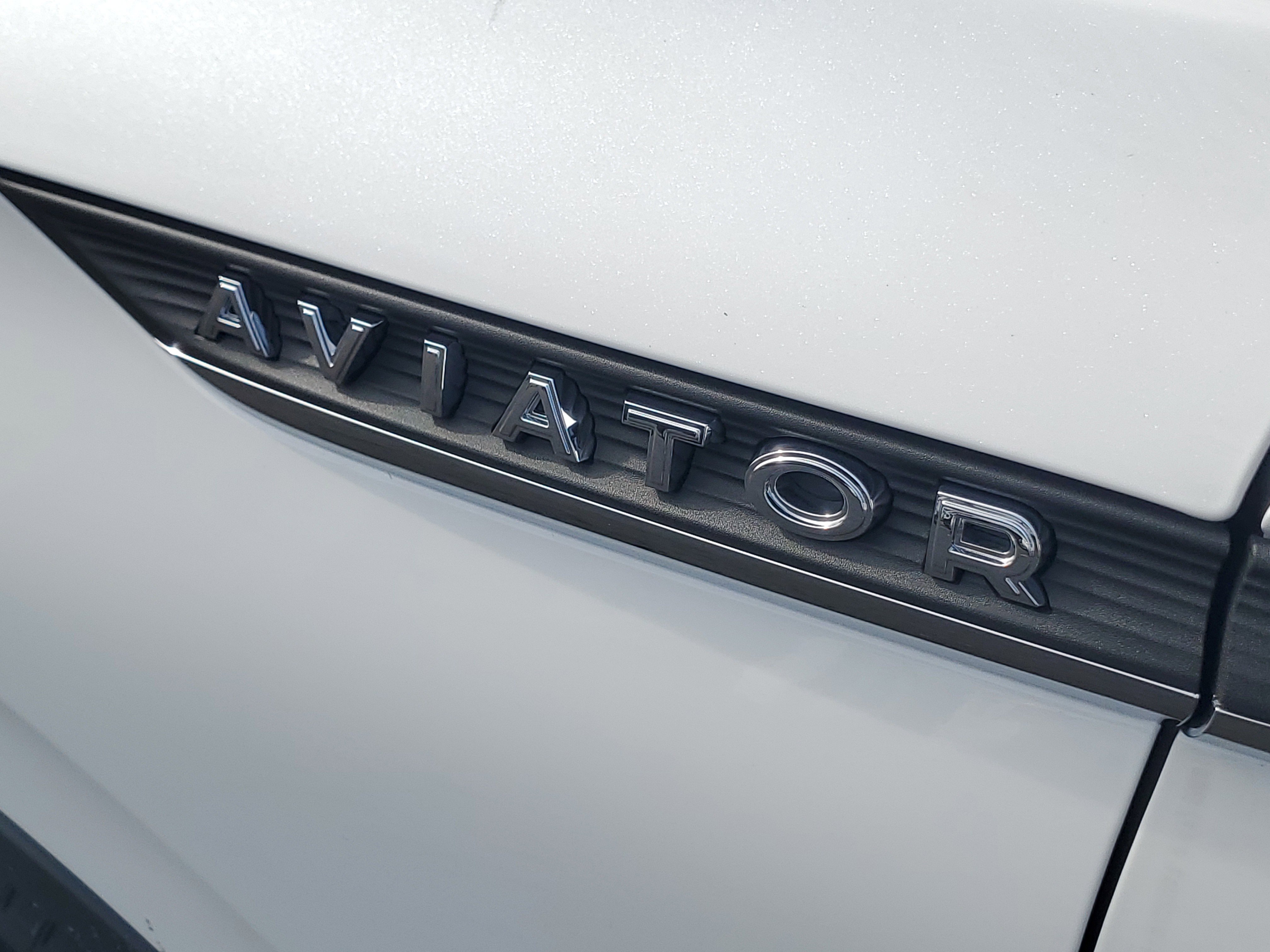New 2026 Lincoln Aviator AWD image 7