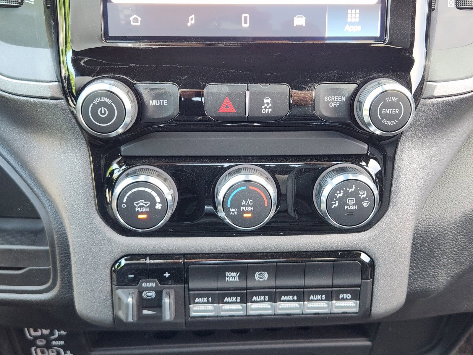 New 2025 RAM 3500 Tradesman image 13