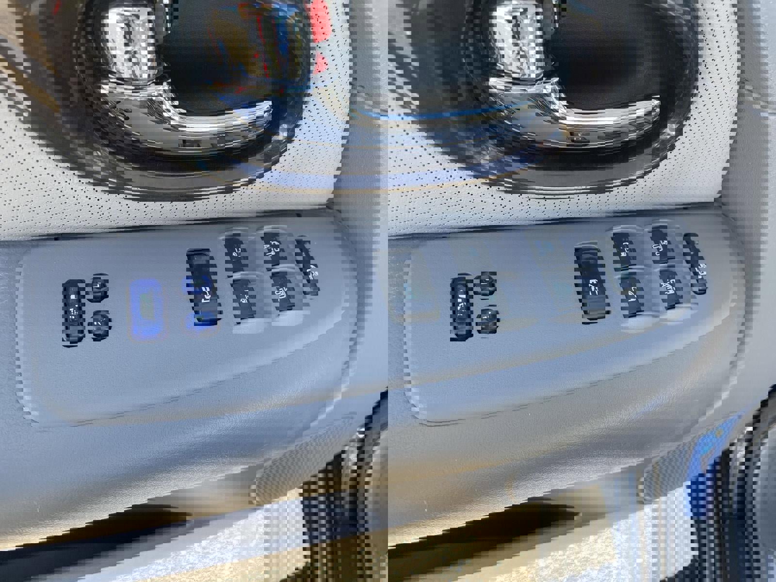 Used 2006 Buick Rainier CXL image 11