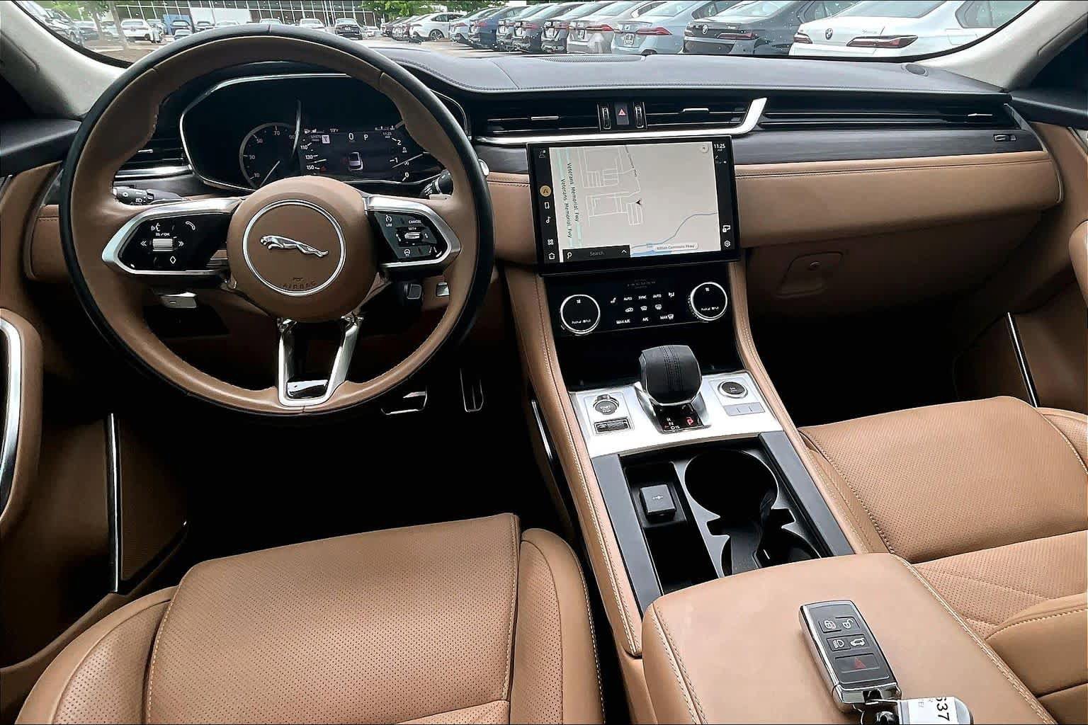 Used 2023 Jaguar F-PACE S AWD/4WD image 15