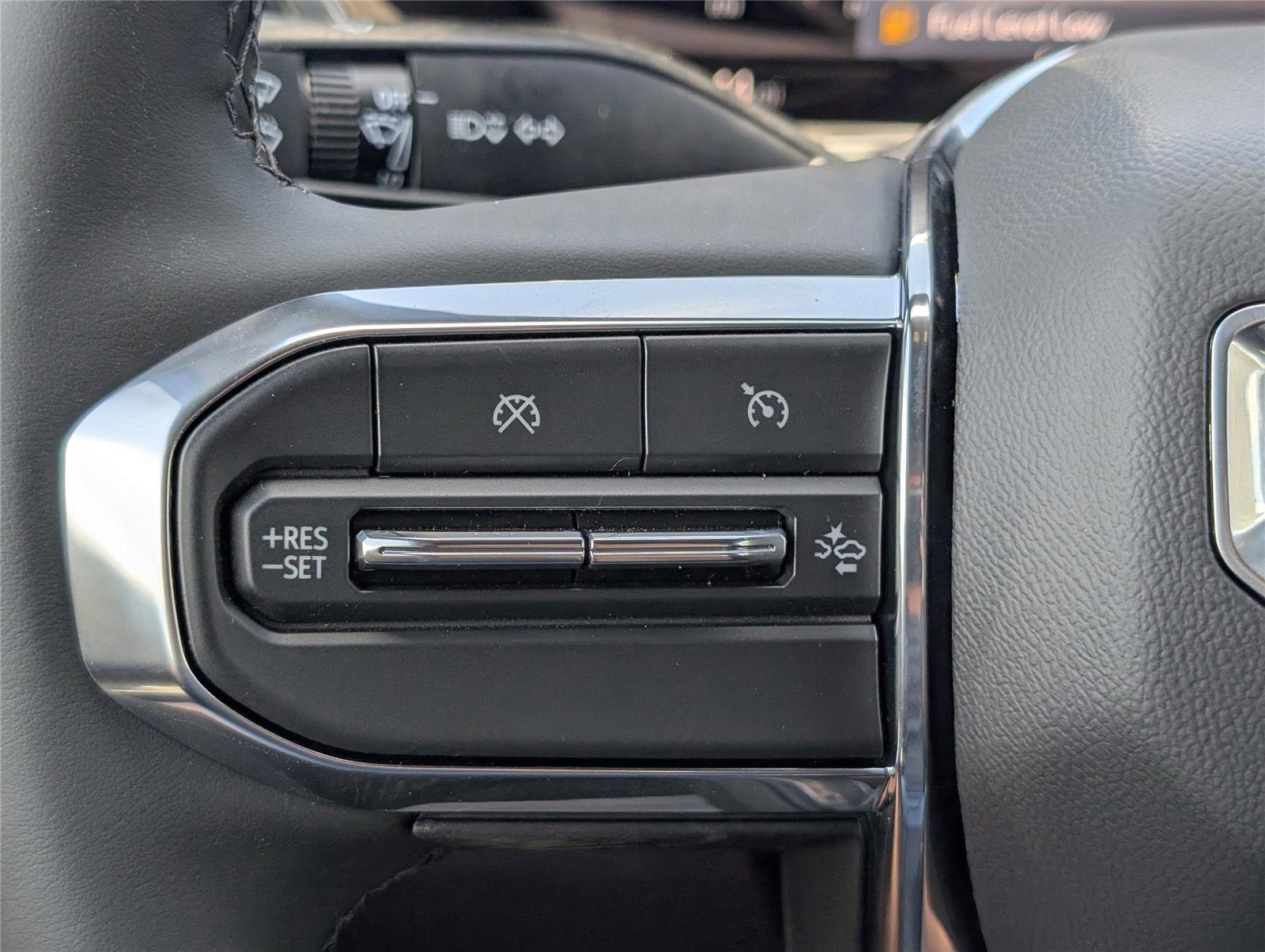 New 2025 GMC Canyon Elevation w/ Convenience Package image 25