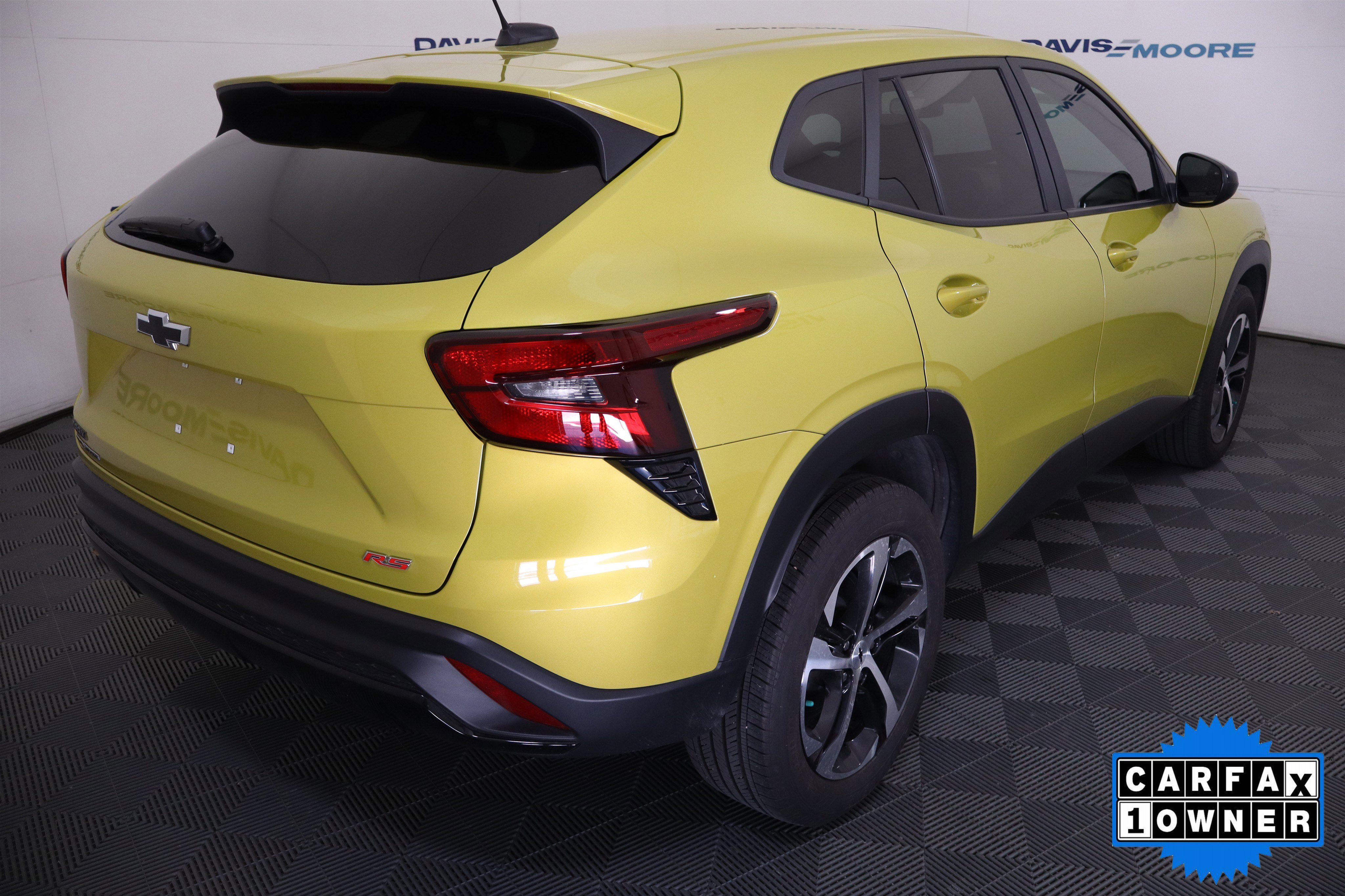 Used 2024 Chevrolet Trax RS w/ Sunroof Package image 6