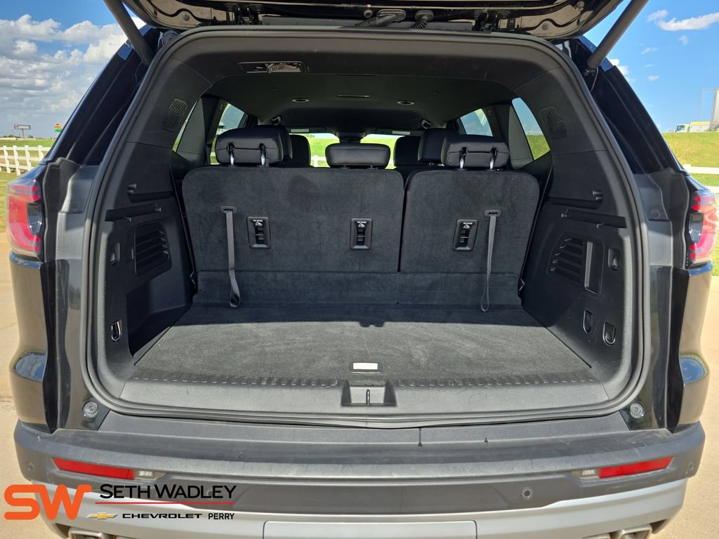 Used 2026 GMC Acadia Elevation w/ Elevation Premium Package FWD image 13