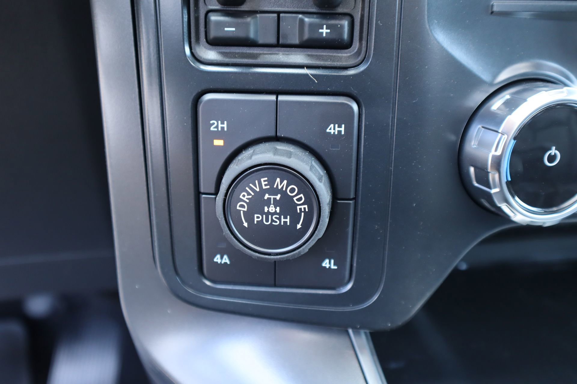 New 2026 Ford F150 Lariat AWD/4WD image 9