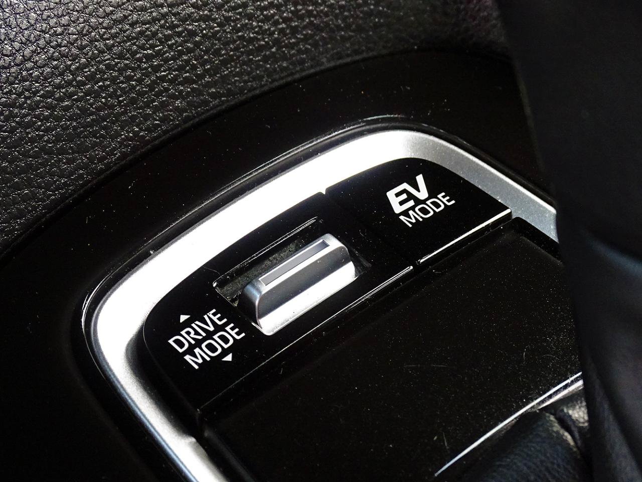 Used 2023 Toyota Corolla SE FWD image 31