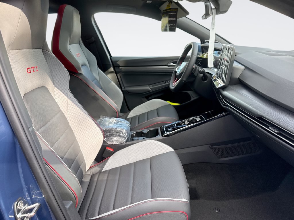 New 2026 Volkswagen GTI SE FWD image 26