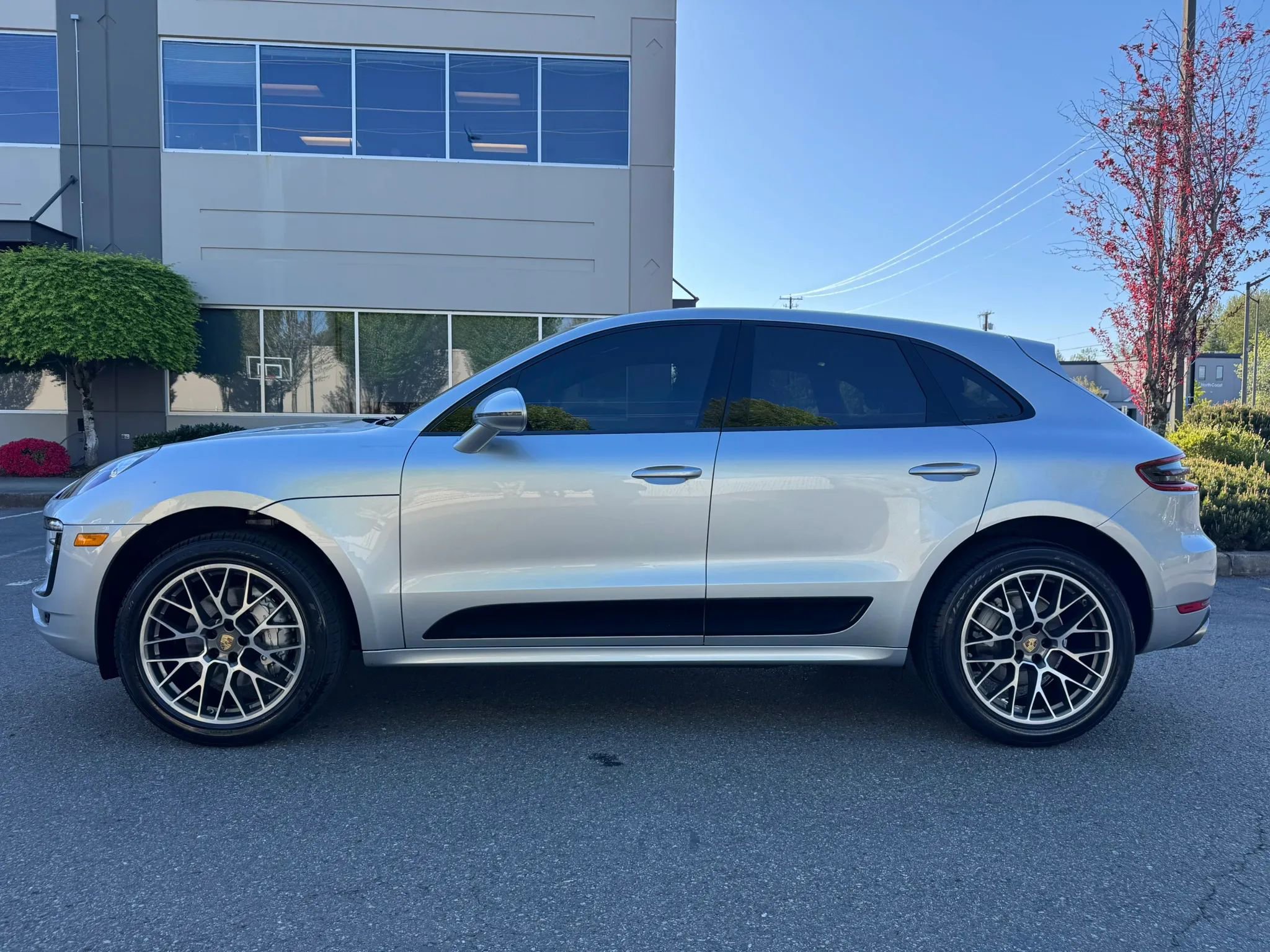 Used 2017 Porsche Macan S AWD/4WD image 44