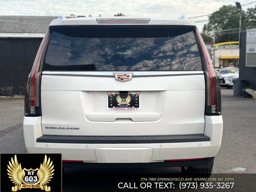 Used 2017 Chevrolet Tahoe LT w/ Luxury Package AWD/4WD image 5
