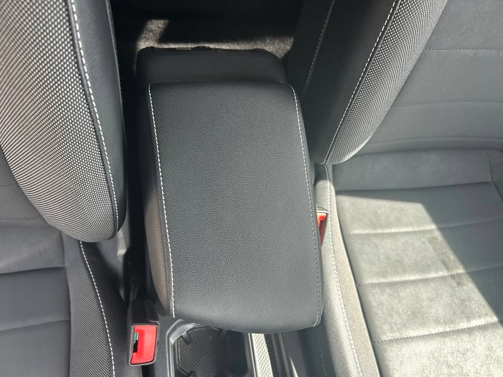 Certified 2022 Volkswagen Taos SE FWD image 36