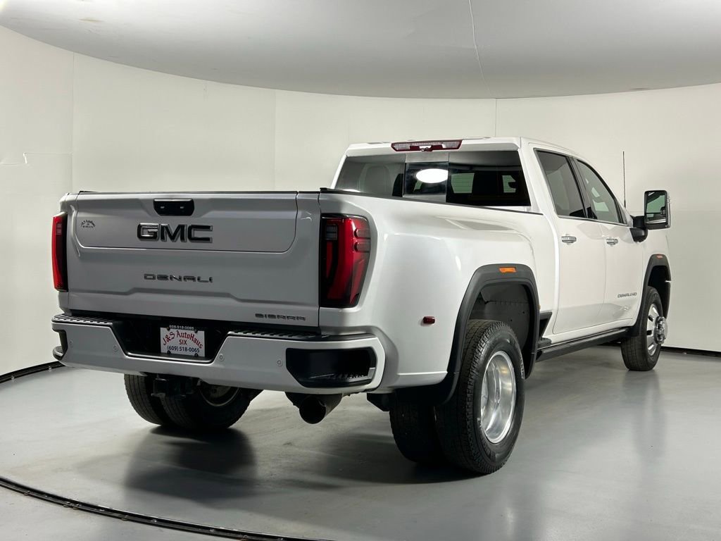 Used 2024 GMC Sierra 3500 Denali Ultimate image 6