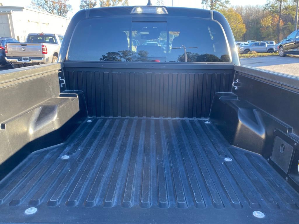 Used 2022 Toyota Tacoma TRD Off-Road image 11
