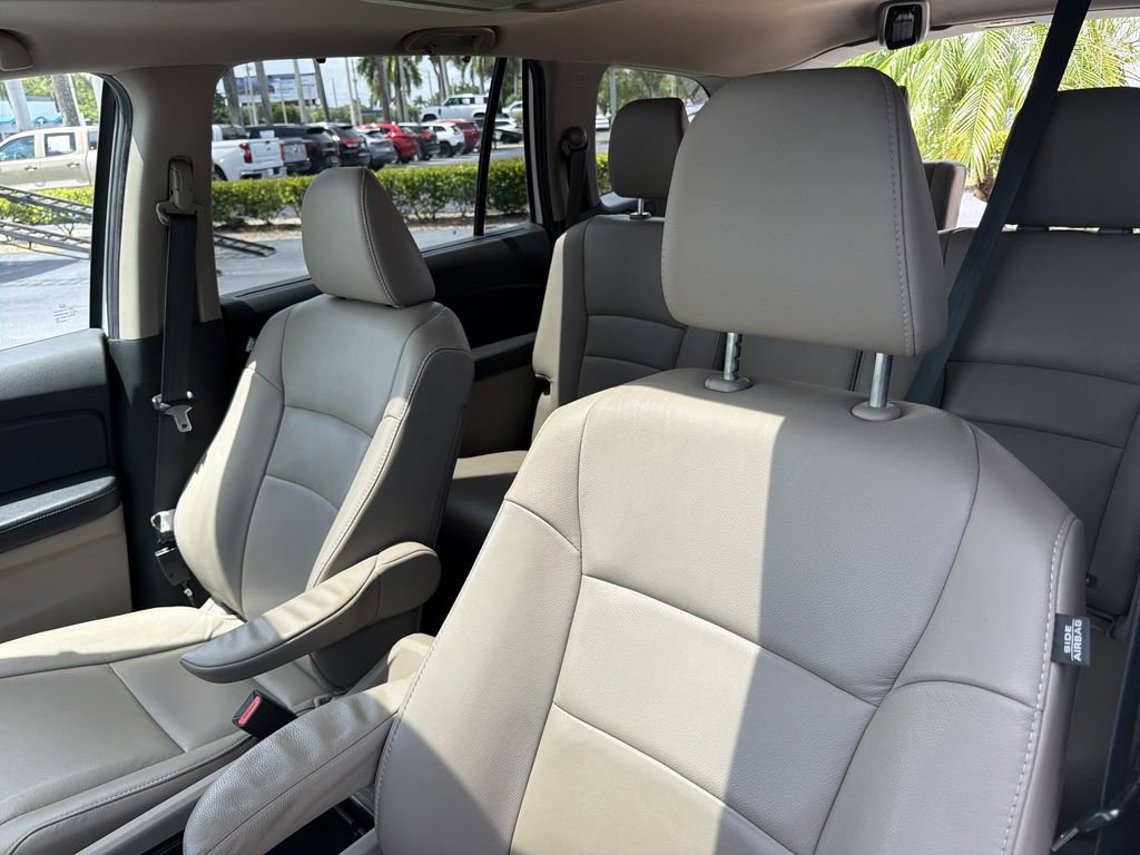 Certified 2019 Honda Pilot Touring image 19