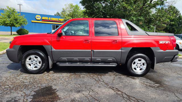 Used 2003 Chevrolet Avalanche 4x4 w/ Suspension Package, Off-Road image 4
