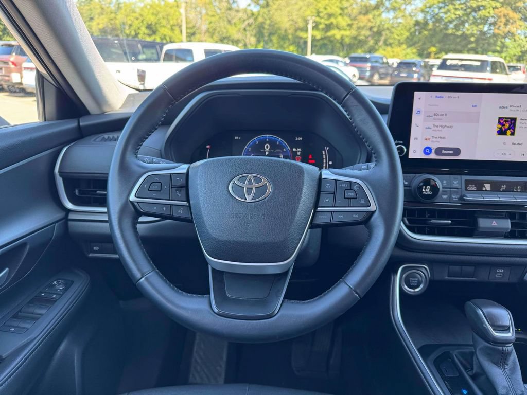 Used 2025 Toyota Grand Highlander AWD image 22