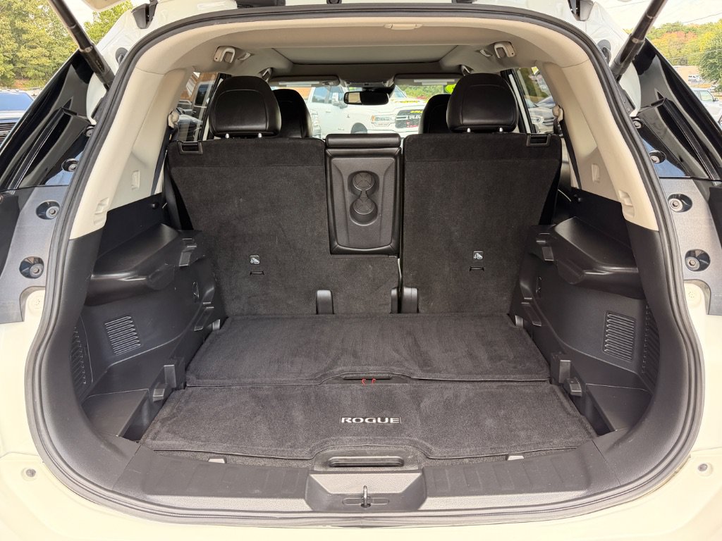 Used 2018 Nissan Rogue SL w/ Premium Package FWD image 21