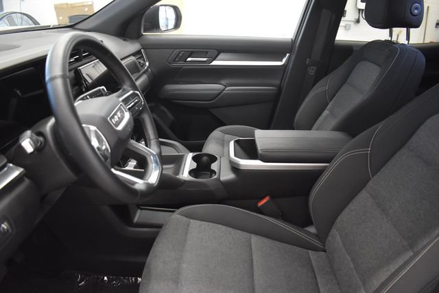 Used 2025 GMC Terrain Elevation AWD/4WD image 22
