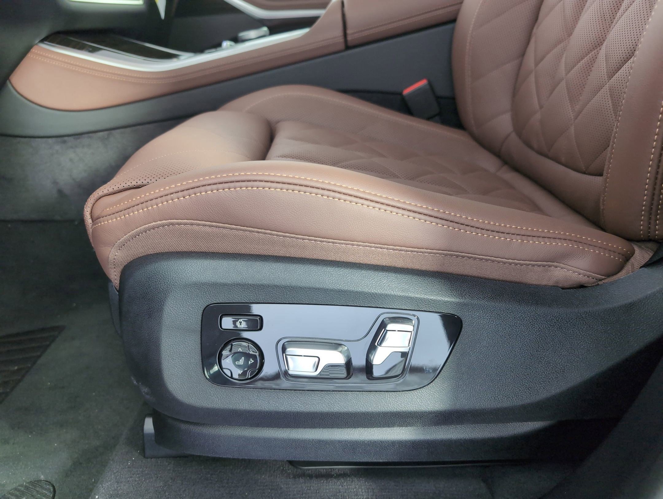 Used 2026 BMW X5 sDrive40i image 11