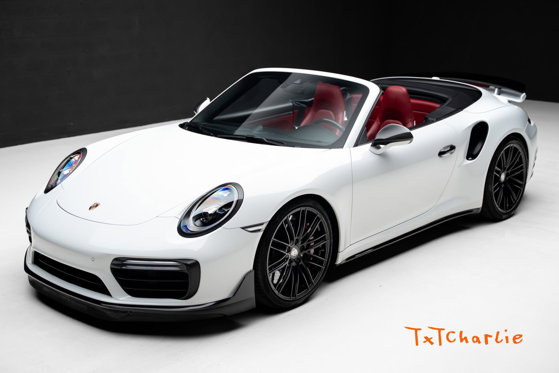 Used 2019 Porsche 911 Turbo image 1