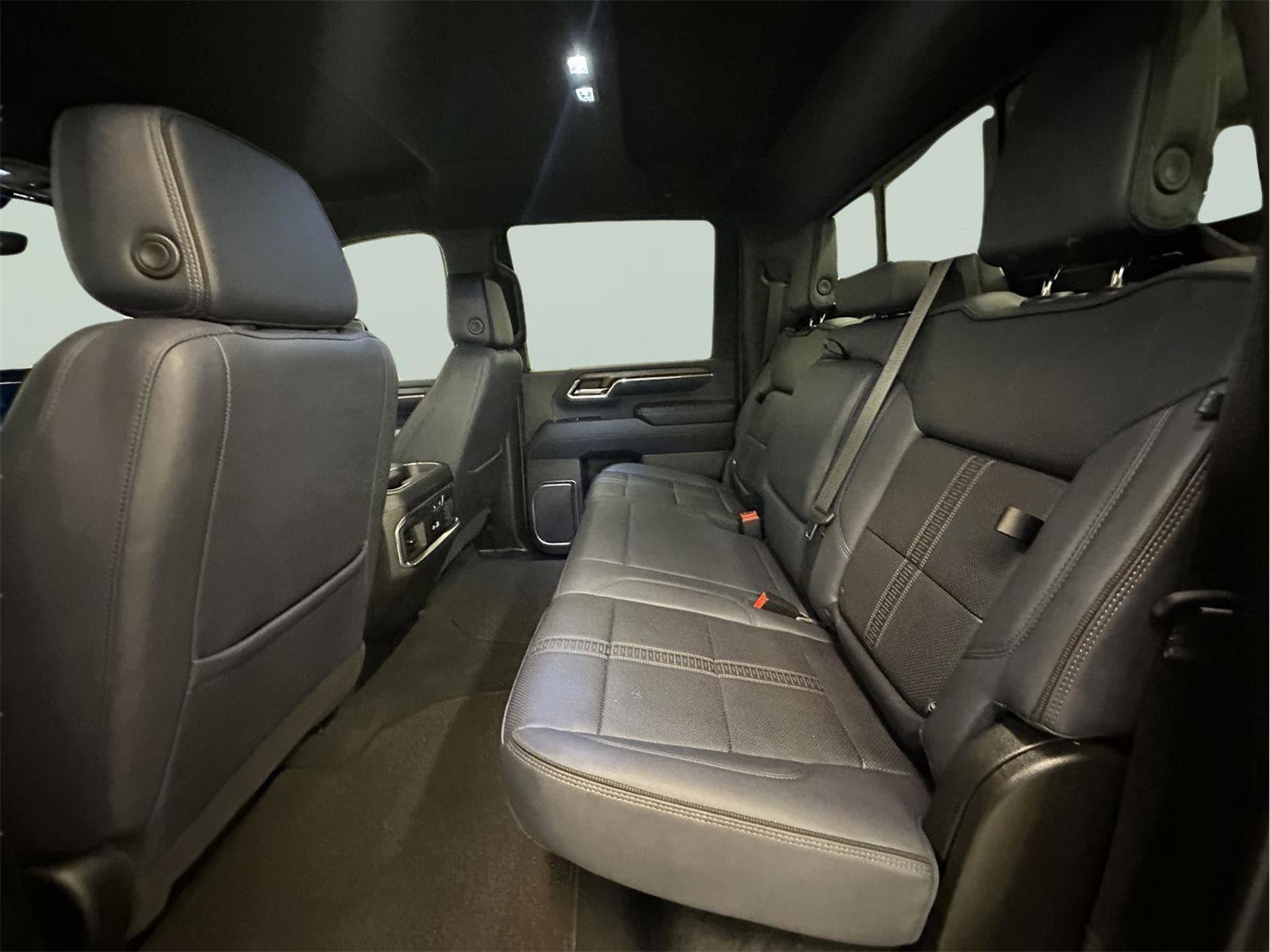 Certified 2024 Chevrolet Silverado 2500 High Country w/ Technology Package image 29