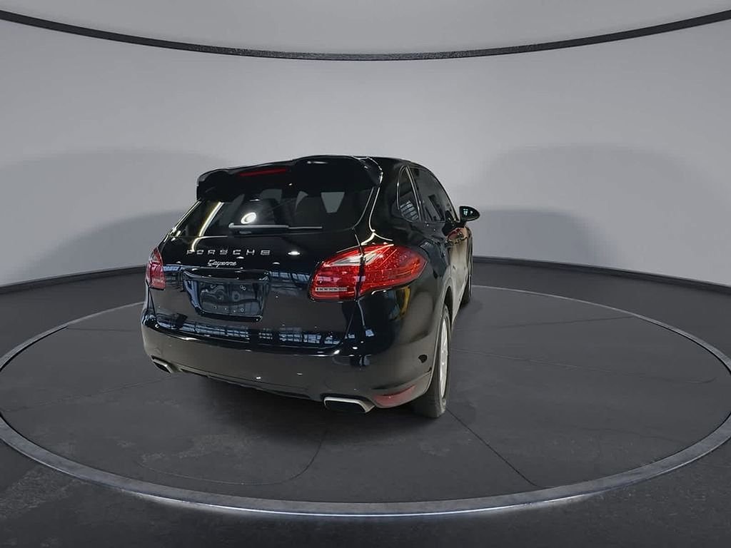Used 2014 Porsche Cayenne AWD/4WD image 10