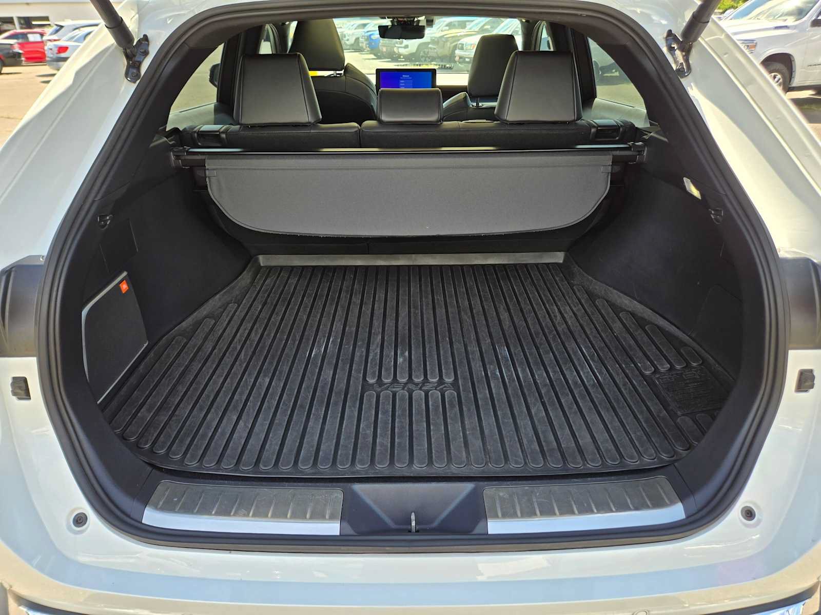 Used 2024 Toyota Venza Limited AWD/4WD image 14