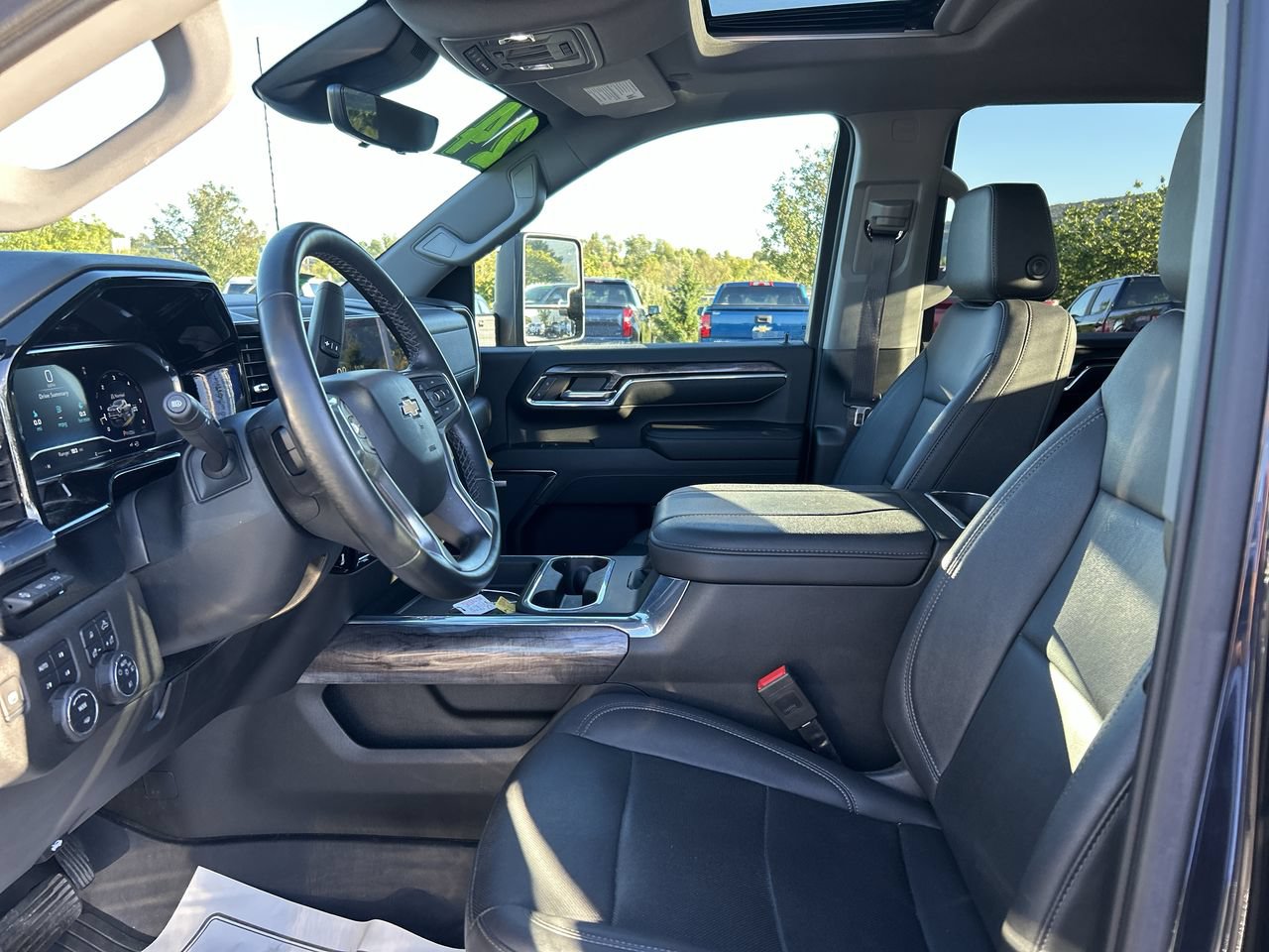 Used 2024 Chevrolet Silverado 3500 LTZ w/ LTZ Convenience Package AWD/4WD image 22