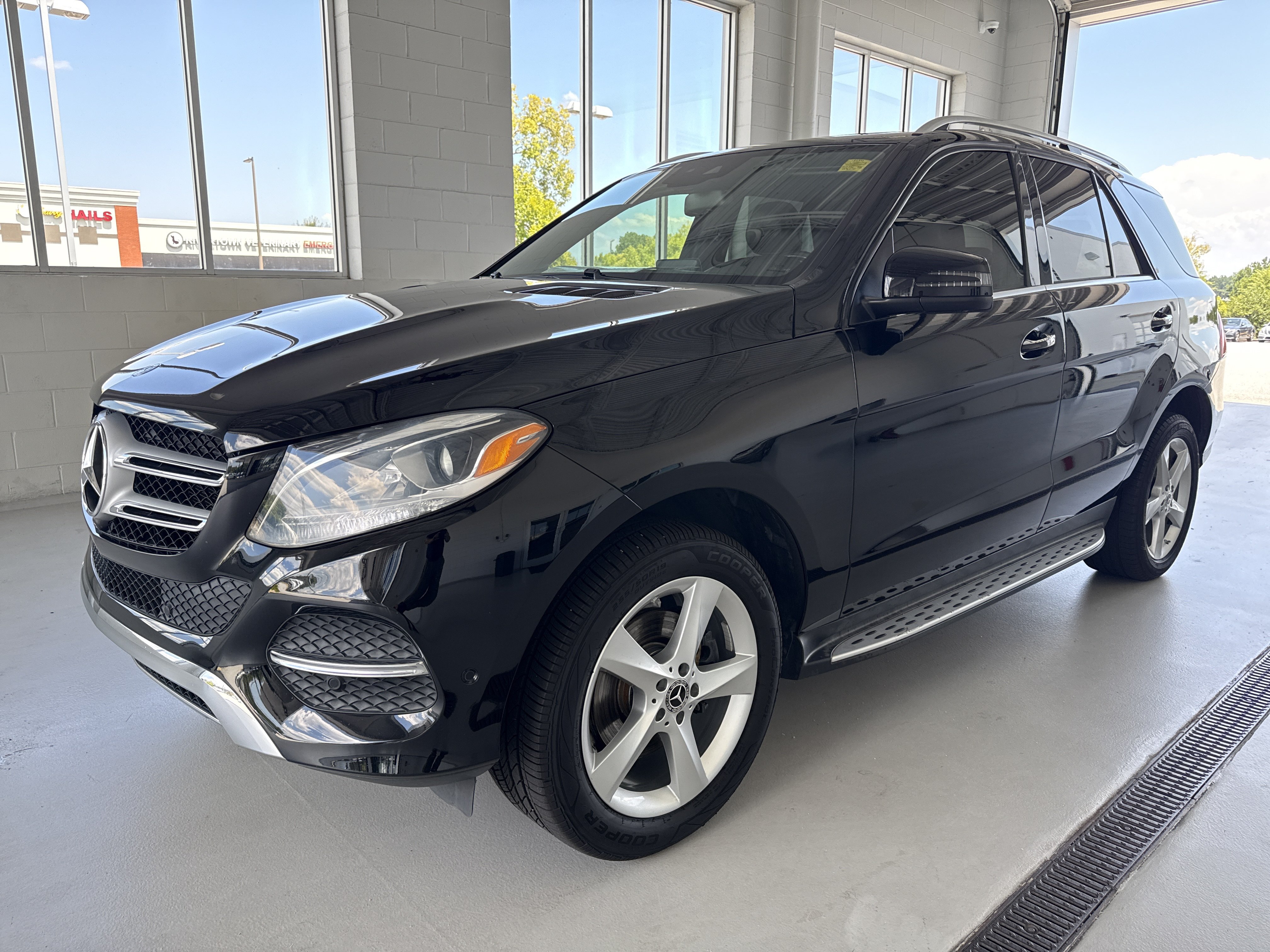 Used 2017 Mercedes-Benz GLE 350 image 6