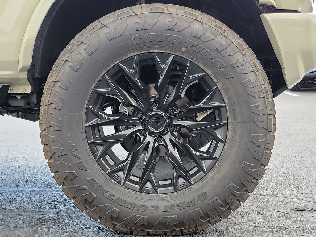 New 2025 Ford Bronco Outer Banks image 9