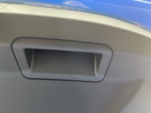 New 2025 Porsche 718 Cayman GT4 image 40