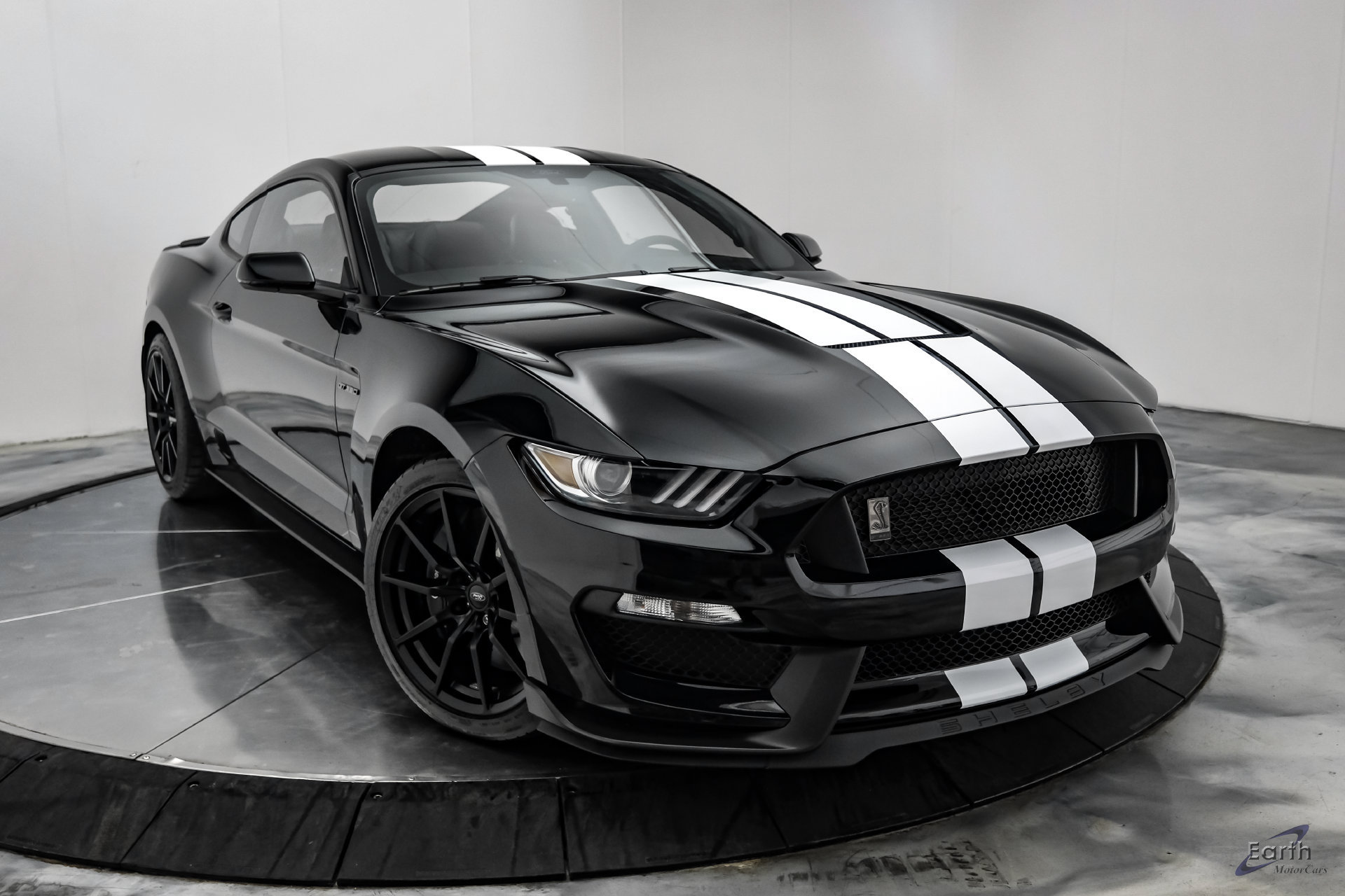 Used 2015 Ford Mustang Shelby GT350 RWD image 23